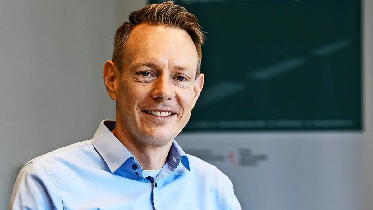 Der 42-Jährige Sebastian Mannl setzte sich mit 25 zu 14 Stimmen gegen seinen Mitbewerber Markus Gericke (Grüne) durch.