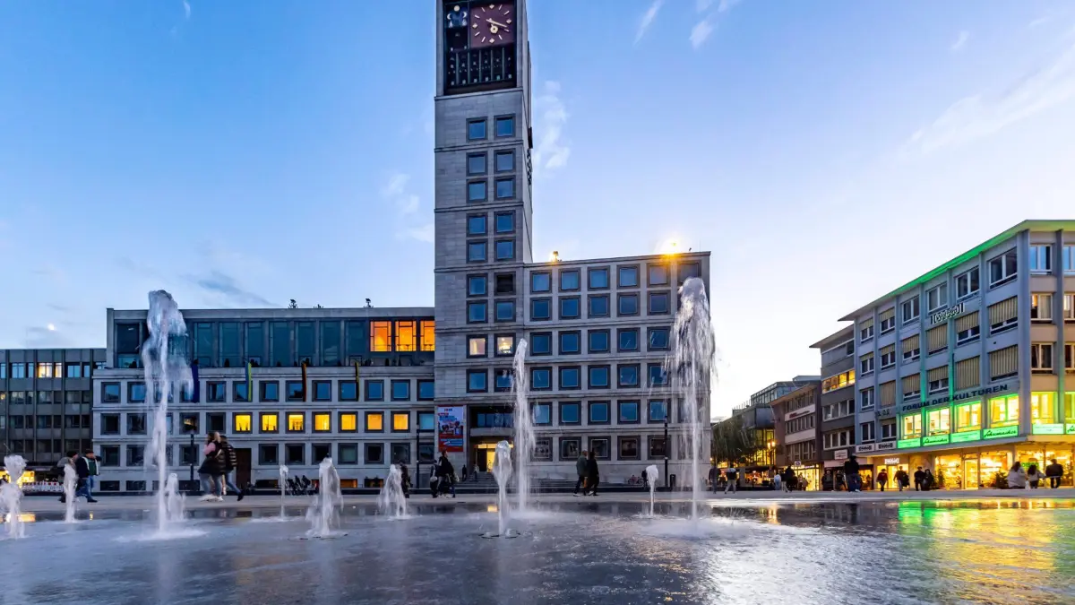 Das Rathaus in Stuttgart - was wird hier verdient?