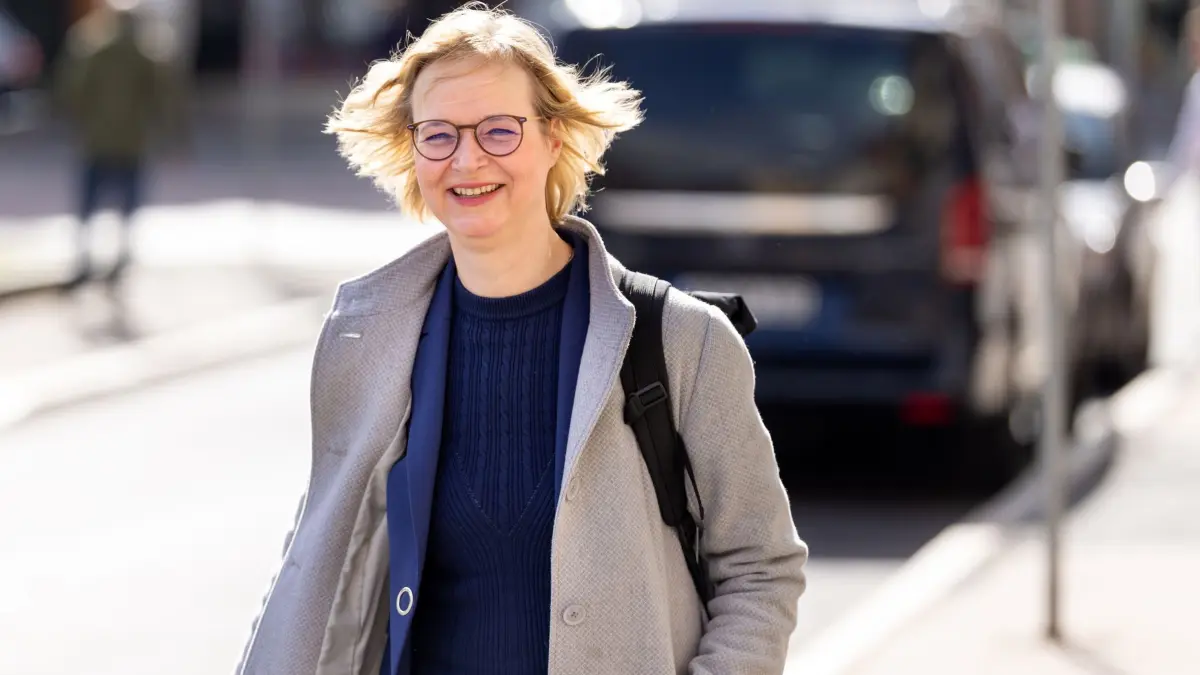 Katja Wolf, Oberbürgermeisterin von Eisenach, kommt zur Gründungsversammlung des Landesverbandes Thüringen Bündnis Sahra Wagenknecht (BSW) in das Hotel „Thüringer Hof“.