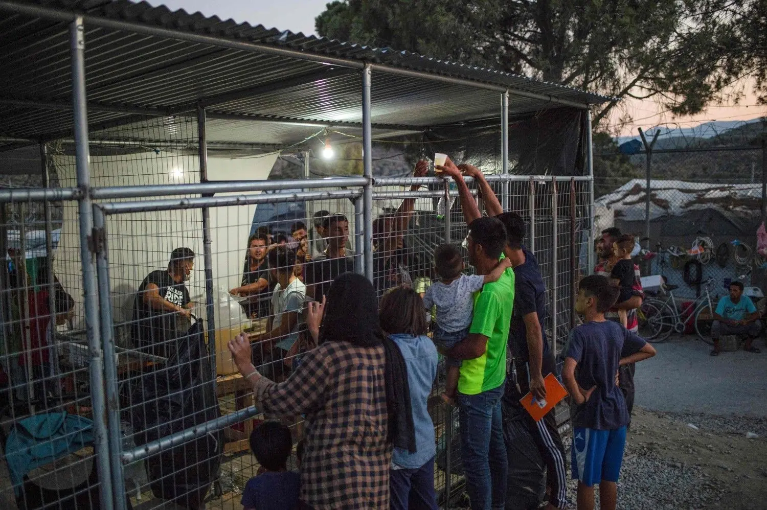 Im Flüchtlingslager Moria auf der griechischen Insel Lesbos gab es den ersten Corona-Fall.