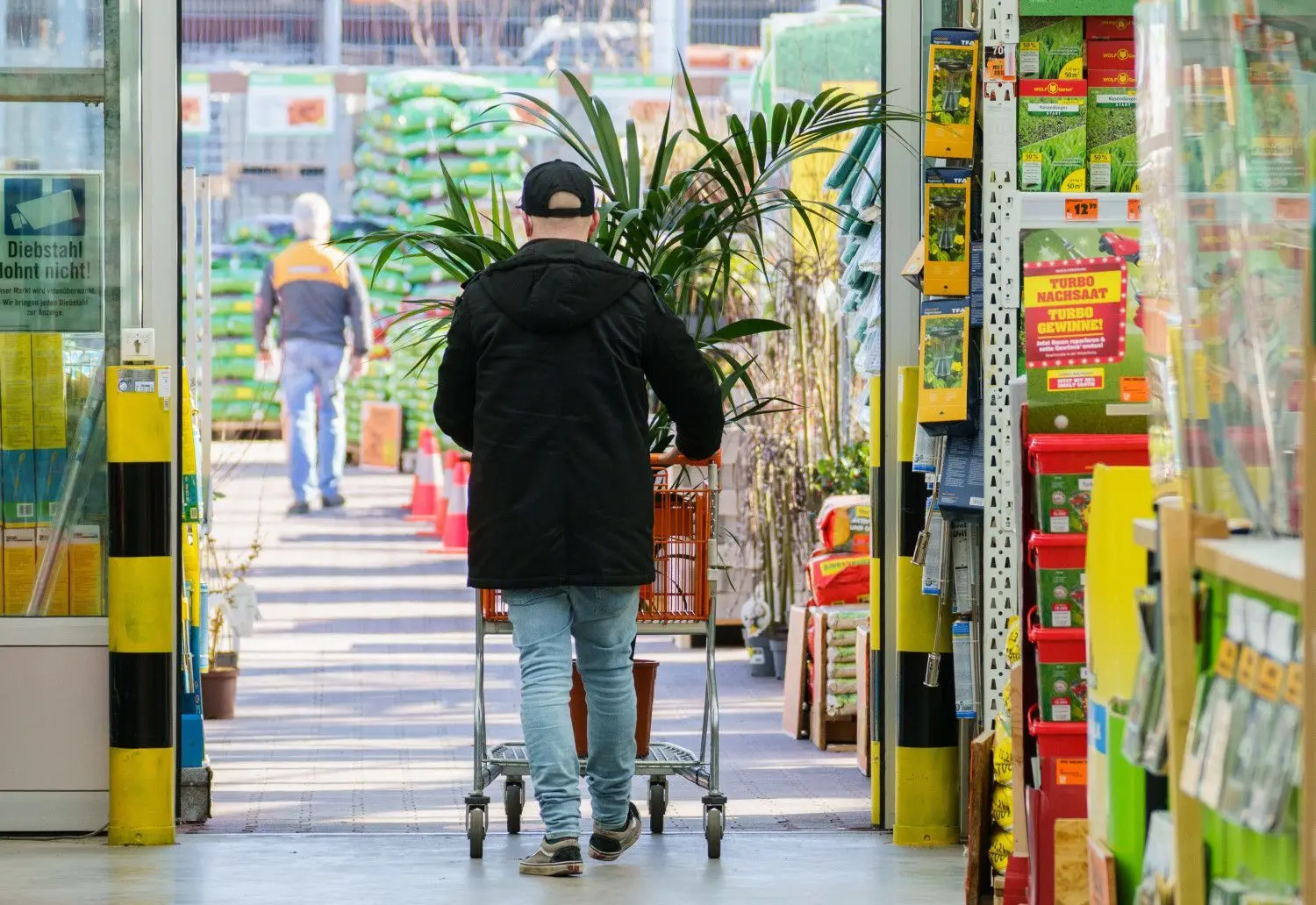 Von Montag, 8. März, an dürfen in ganz Deutschland Gartenmärkte wieder öffnen. Was danach öffnen darf? Dafür gibt es einen Stufenplan.