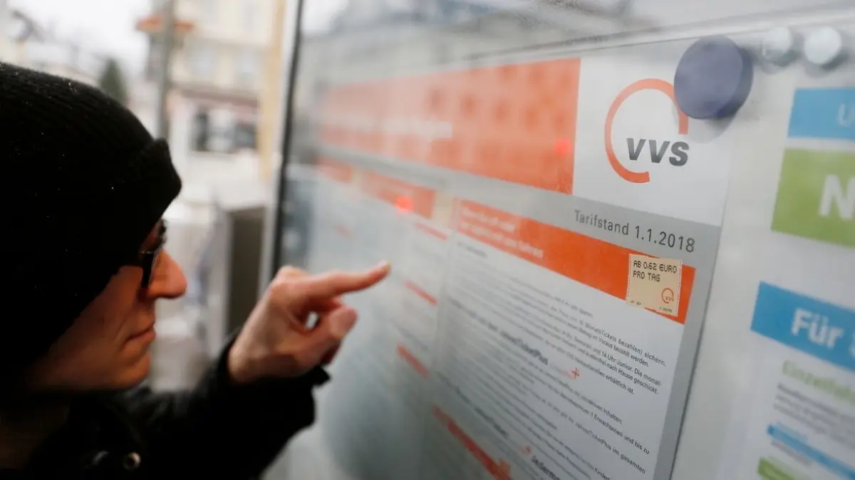 Der Kreis Göppingen wird 2021 voll in den VVS integriert.
VVS, Information, Bahnhof Geislingen