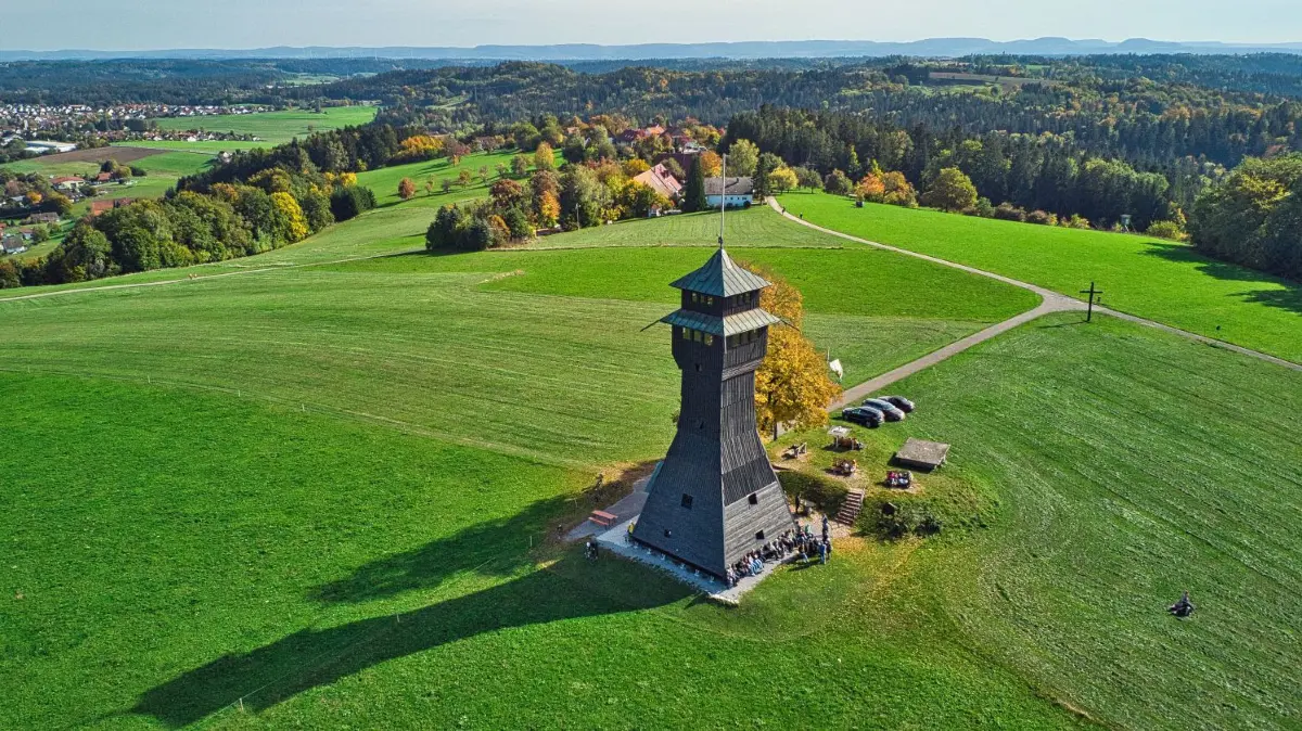 Ein echtes Juwel unter den Aussichtspunkten im Limpurger Land ist der Gschwender Hagberg mit seinem Turm.
Hagbergturm Gschwend - Saisonabschluss - Winterpause