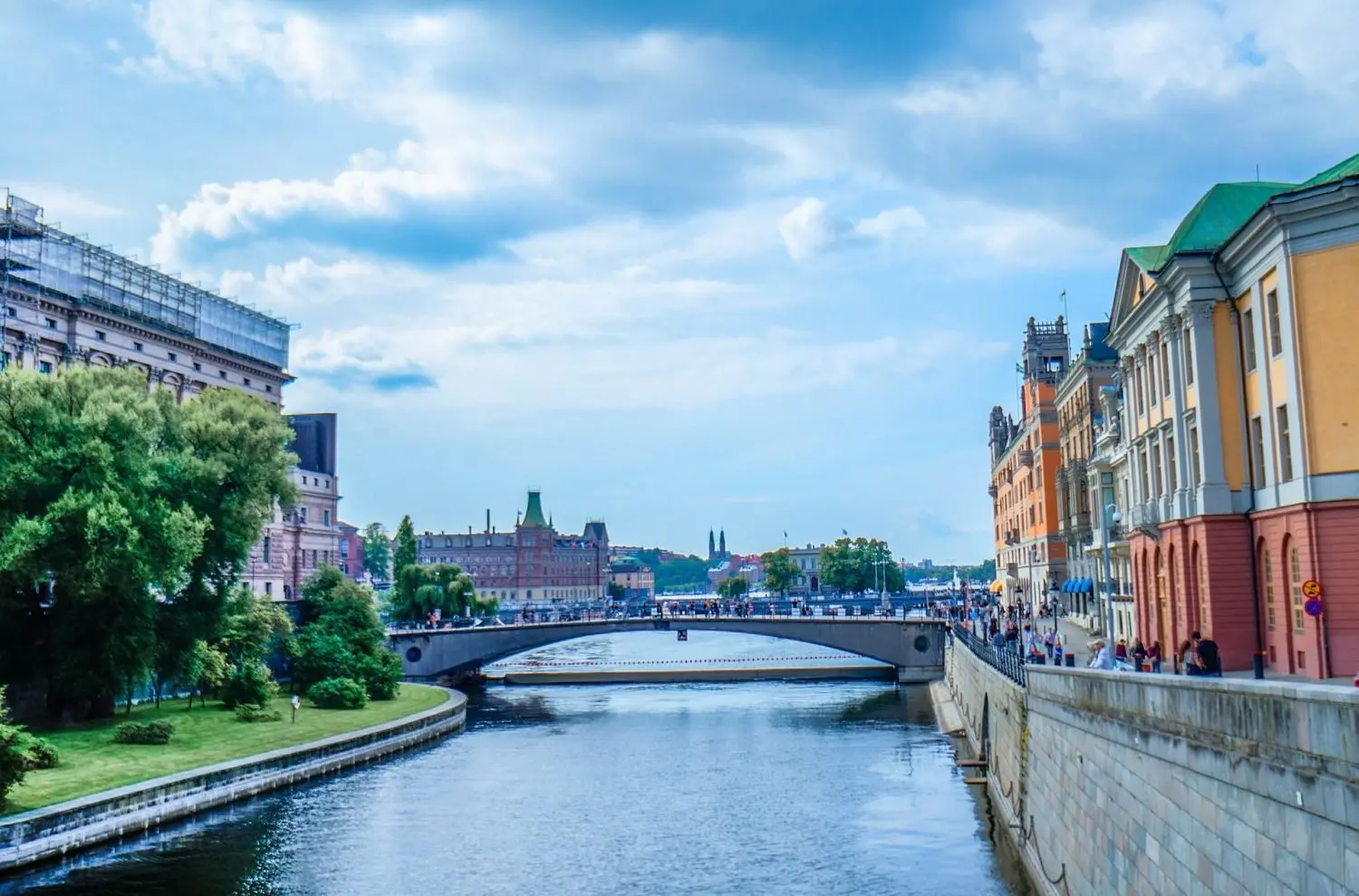 In Schweden werden die Corona-Beschränkungen weiter gelockert. Das Auswärtige Amt stuft das Land mit wenigen Ausnahmen nicht mehr als Risikogebiet ein.