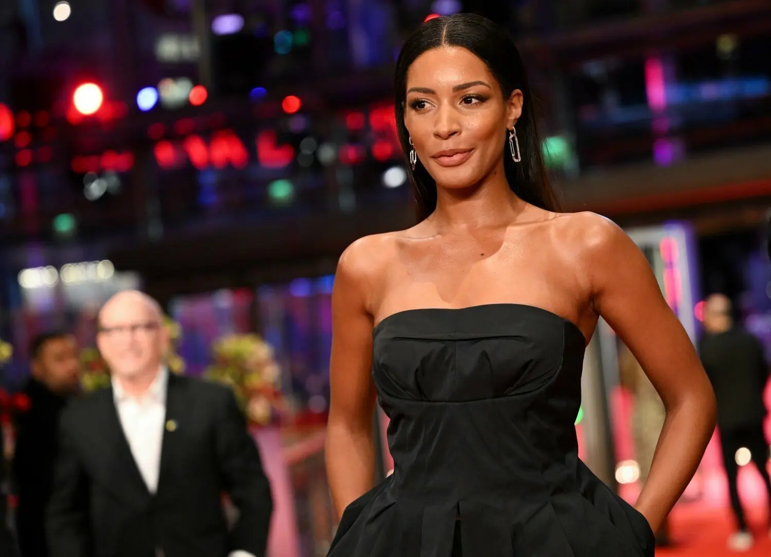 Lilian de Carvalho Monteiro im Februar 2023 auf dem Roten Teppich der Berlinale. Wer ist die Freundin von Boris Becker? Alle Infos gibt es hier im Porträt.