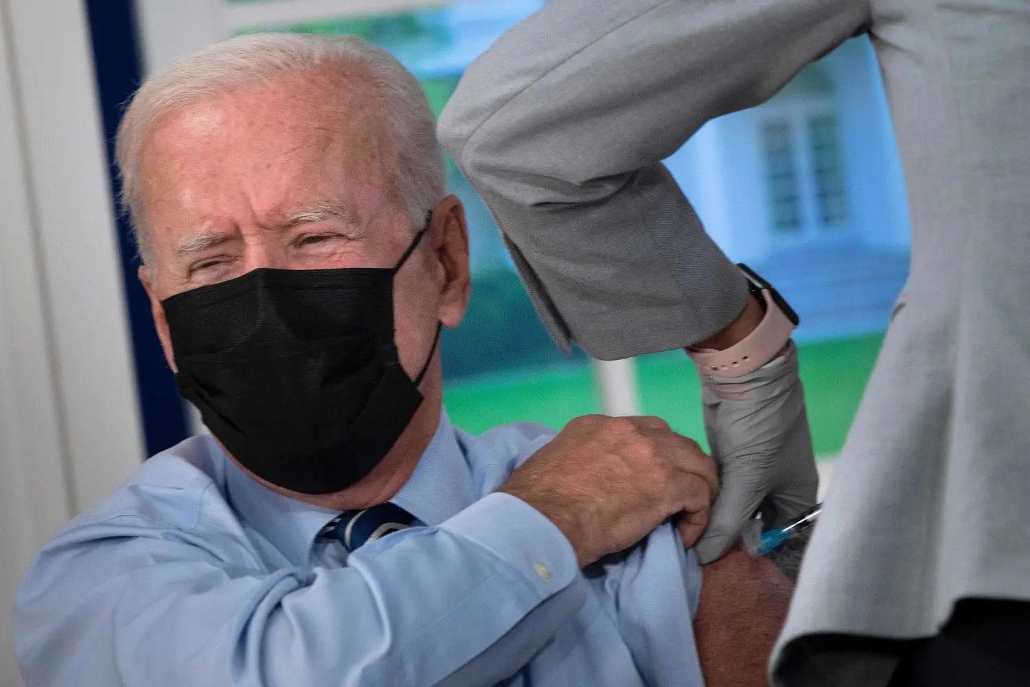 US-Präsident Biden hat seine dritte Impfung gegen Corona bekommen.