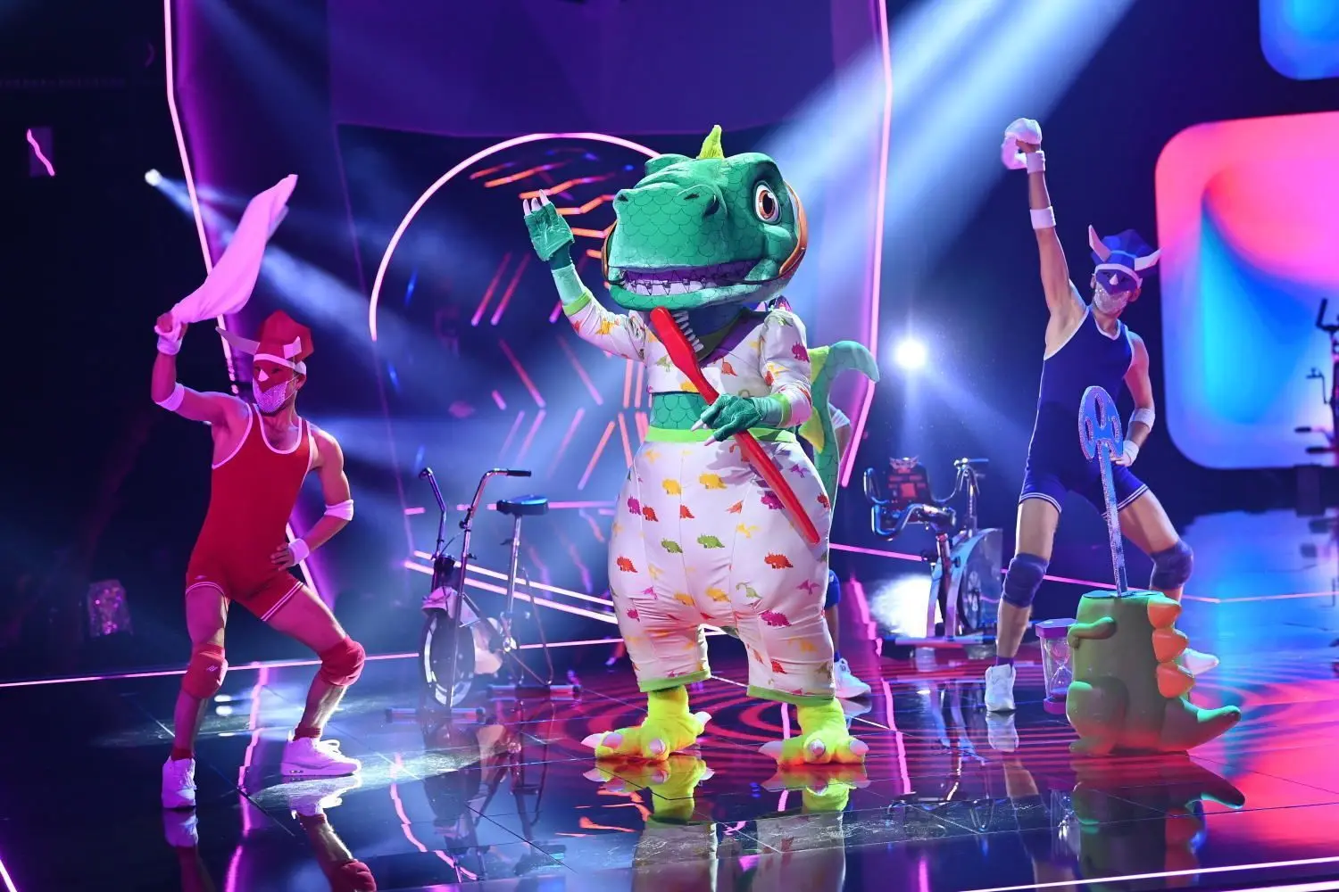 Der Dino gewinnt „The Masked Singer“ 2021. Die Auflösung und alle Enthüllungen im Finale findet ihr hier.