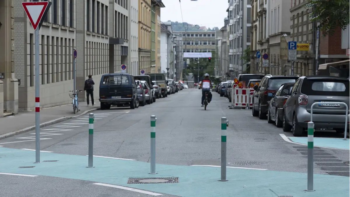 Begehung des Superblock mit Anwohnern in der Augustenstrasse.