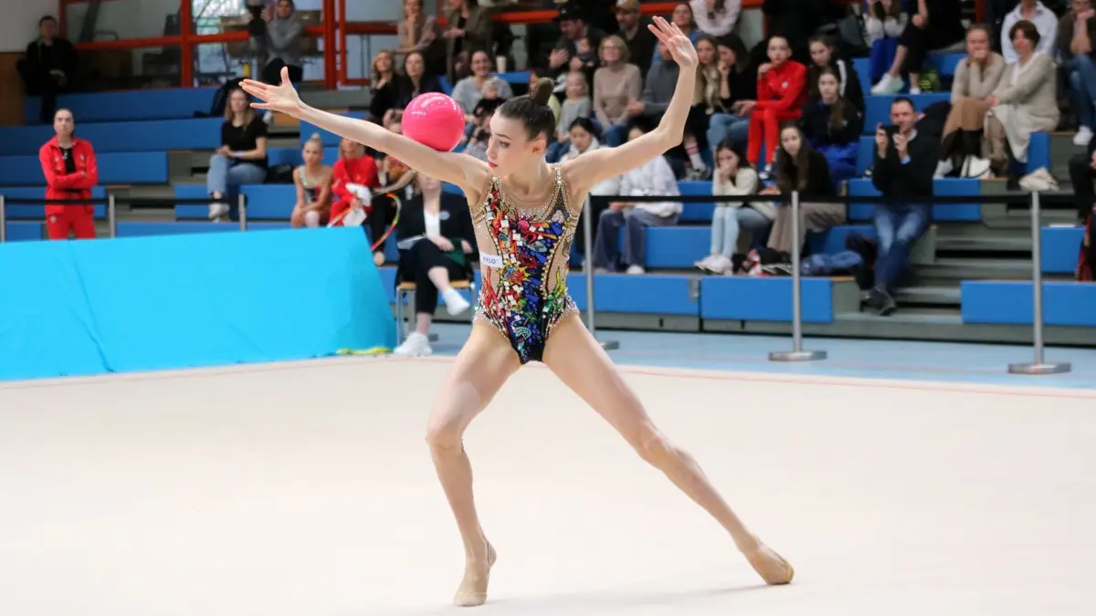 Darja Varfolomeev, Gymnastik International, Schmiden