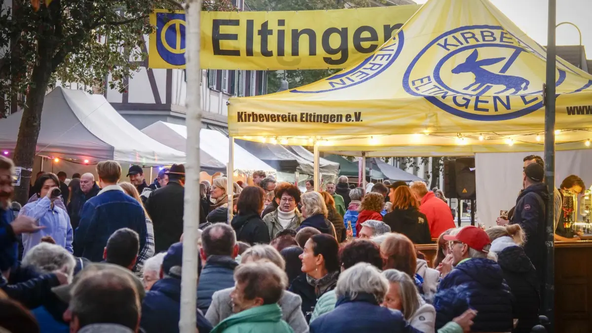 Leonberg - Eltinger Herbst Hocketse in der Eltinger Carl-Schmincke-Straße. Hocketse von 15 bis 22 Uhr.