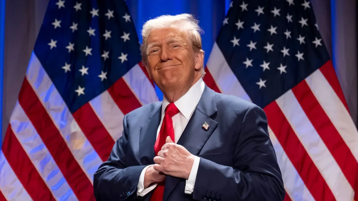 Designierter US-Präsident Trump besucht Kongress: 13.11.2024, USA, Washington: Donald Trump, designierter Präsident der USA, kommt zu einem Treffen mit dem Kongresskomitee der Republikaner. Foto: Alex Brandon/AP/dpa +++ dpa-Bildfunk +++