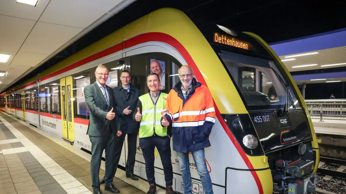 Böblingen, Bahnhof, Schönbuchbahn-Testfahrt: Wie fährt der neue Nexio auf der wichtigen Nebenstrecke im Kreis Böblingen? Roland Bernhard, Jens-Ulrich Beck, Gerhard Ferstl, Walter Gerstner,