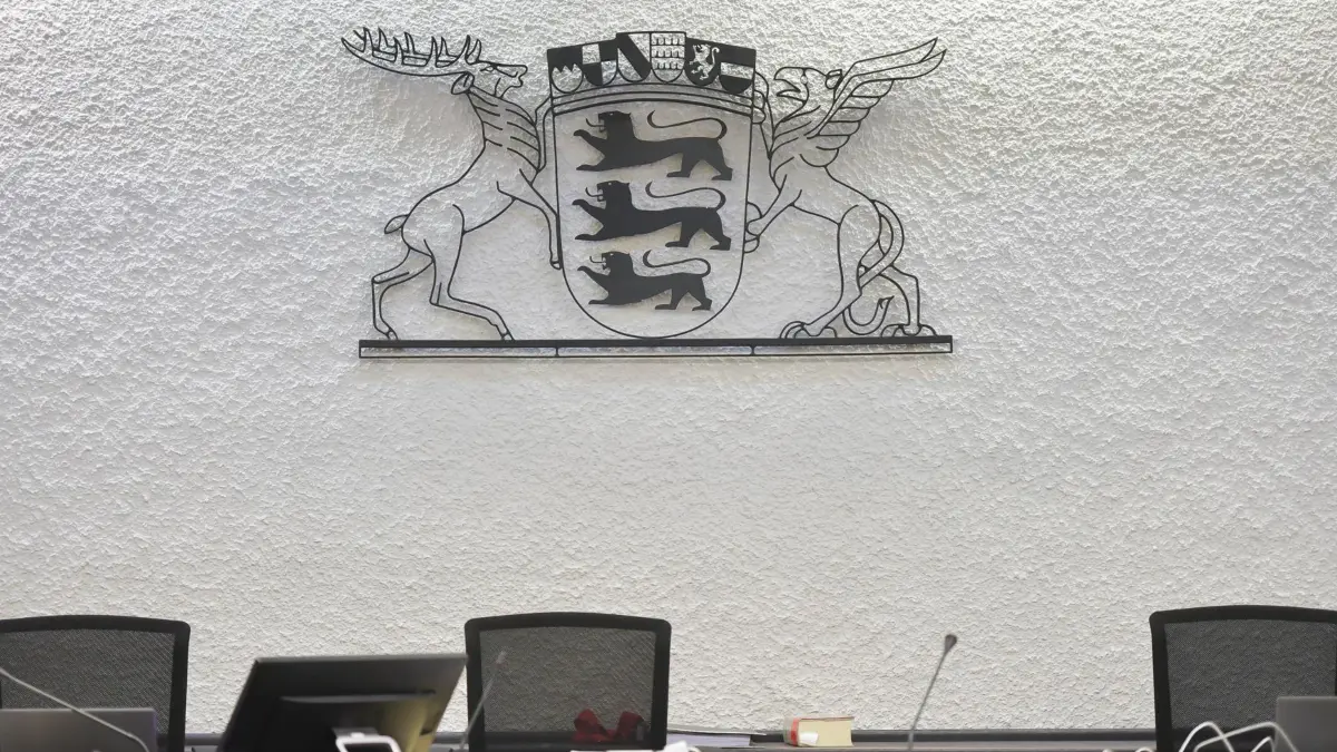 Stuttgart, Landgericht Stuttgart 1. StrK - Revisionsverfahren Cold Case Mordprozess Sindelfingen - Frauenmord 1995 muss komplett neu aufgerollt werden. Tag 01 Anklage.
