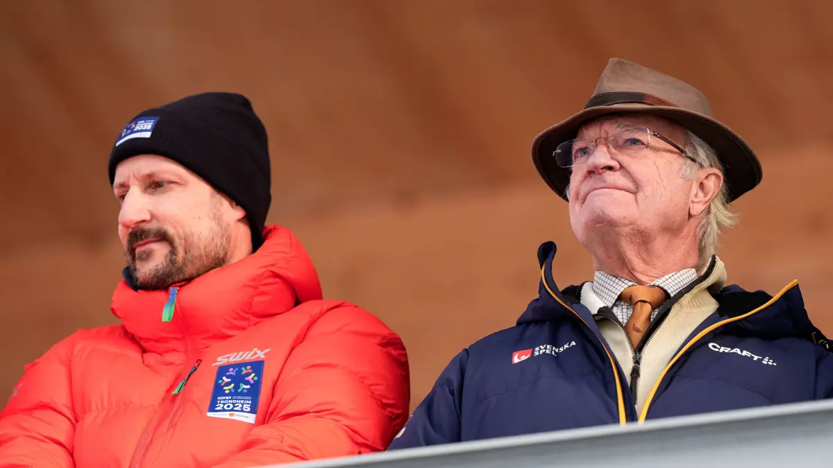 Ski-VM 2025: Ski-VM 2025 Trondheim 20250227. Kronprins Haakon og Kong Carl Gustaf av Sverige pa tribunen under langrenn sprint finalen for menn pa VM Trondheim 2025 i Granasen. Foto: Terje Pedersen / NTB Trondheim Norge EDITORIAL USE ONLY. RESTRICTED USE FOR BETTING COMPANIES Ref:_SPOUvAec5R7WwA.jpg *** Ski World Championships 2025 Trondheim 20250227 Crown Prince Haakon and King Carl Gustaf of Sweden in the stands during the mens cross-country sprint final at the World Championships Trondheim 2025 in Granasen Photo Terje Pedersen NTB Trondheim Norway EDITORIAL USE ONLY RESTRICTED USE FOR BETTING COMPANIES PUBLICATIONxNOTxINxNORxSWExDENxFINxFRAxISL Copyright: xTerjexPedersenx/xNTBx