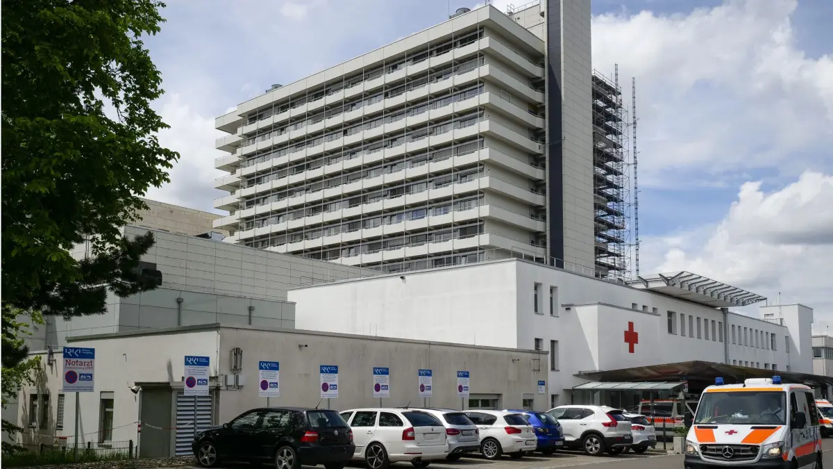 Ludwigsburg - Klinikum mit Eingang zum Notaufnahme