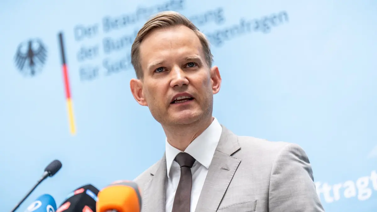 Bundesdrogenbeauftragter Streeck: 04.06.2025, Berlin: Hendrick Streeck (CDU), gibt ein Pressestatement in seiner neuen Funktion als Beauftragter der Bundesregierung für Sucht- und Drogenfragen im Bundesministerium für Gesundheit. Foto: Michael Kappeler/dpa +++ dpa-Bildfunk +++