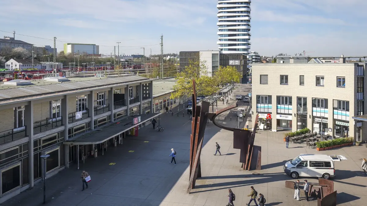 Bietigheim Bissingen - Symbolbilder Bahnhof , S-Bahn SBahn , ÃPNV , Bahn , Unterführing , Sicherheit , Kriminalität
