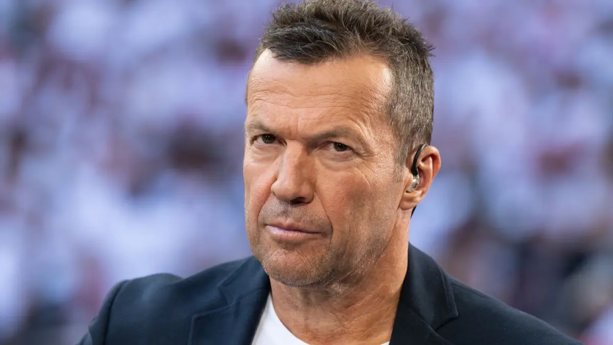 ARCHIV - 27.08.2022, Bayern, München: Fußball: Bundesliga, Bayern München - Borussia Mönchengladbach, 4. Spieltag in der Allianz Arena. Lothar Matthäus, TV-Experte, kommt vor dem Spiel in das Stadion. (zu dpa: ««Peinlich»: Matthäus legt im Streit mit Hoeneß nach») Foto: Sven Hoppe/dpa +++ dpa-Bildfunk +++