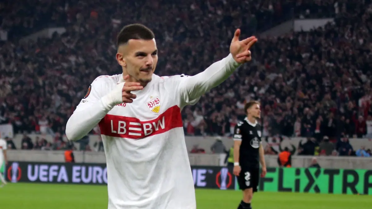 25.09.2025, xmohx, Fussball UEFA Europa League, VfB Stuttgart - Celta Vigo v.l. Torjubel nach dem Tor zum celebrating the goal celebrate 1:0 durch Badredine Bouanani VfB Stuttgart DFL/DFB REGULATIONS PROHIBIT ANY USE OF PHOTOGRAPHS as IMAGE SEQUENCES and/or QUASI-VIDEO Stuttgart *** 25 09 2025, xmohx, Football UEFA Europa League, VfB Stuttgart Celta Vigo v l Torjubel nach dem Tor zum celebrating the goal celebrate 1 0 durch Badredine Bouanani VfB Stuttgart DFL DFB REGULATIONS PROHIBIT ANY USE OF PHOTOGRAPHS as IMAGE SEQUENCES and or QUASI VIDEO Stuttgart