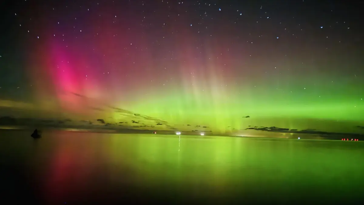 Bunte Nordlichter über Fehmarn in Westermarkelsdorf