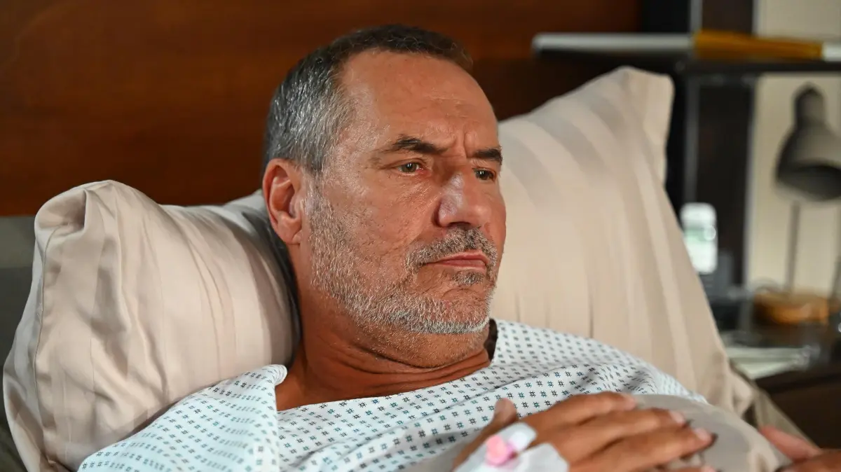 Richard (Silvan-Pierre Leirich) geht es gesundheitlich sehr schlecht.