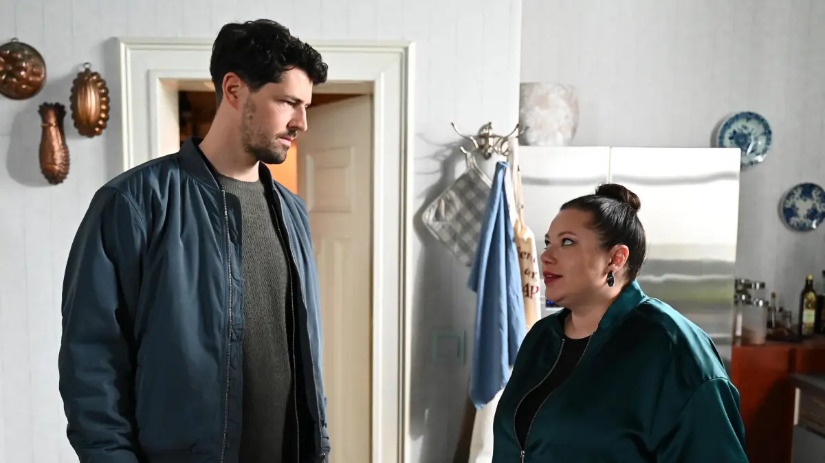 Jan (Daniel Noah) weiß mittlerweile, dass sich Vanessa (Julia Augustin) seinen Tod wünscht.