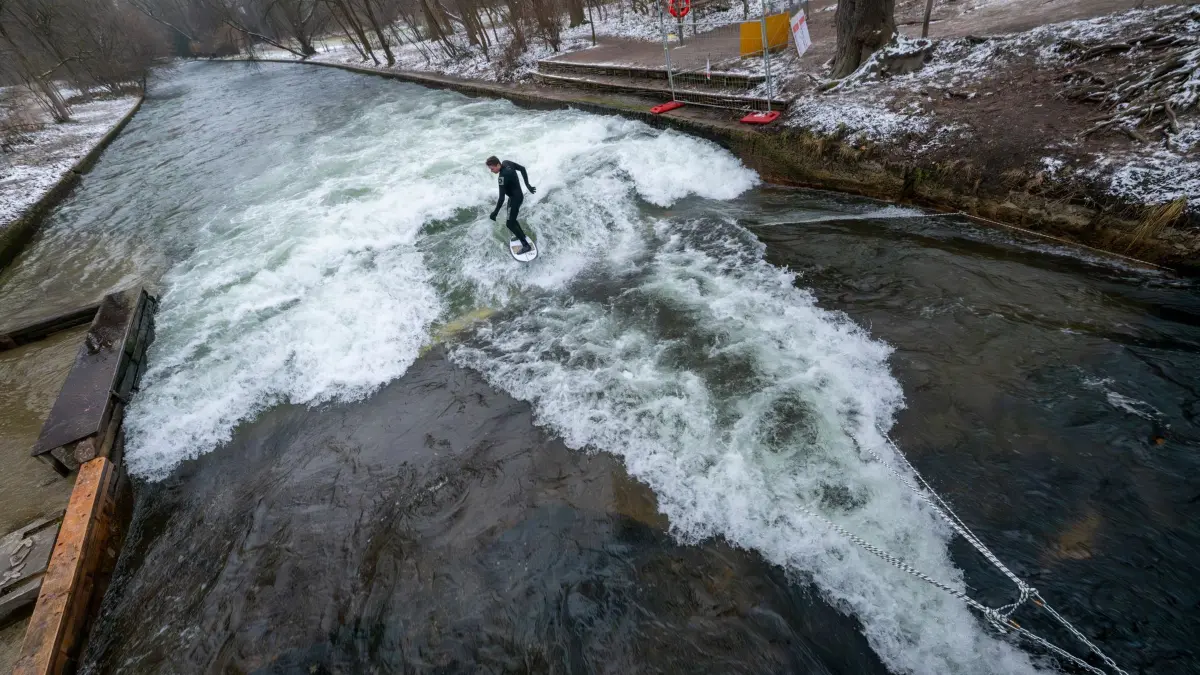 Eisbachwelle