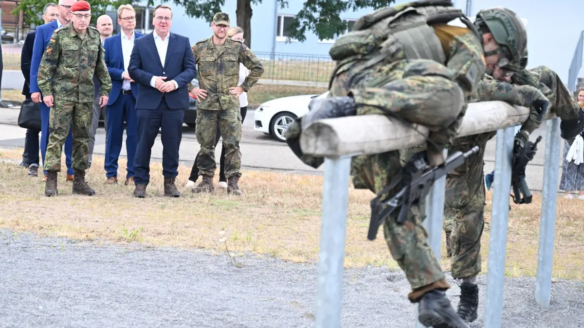 Verteidigungsminister Boris Pistorius besucht Luftwaffe