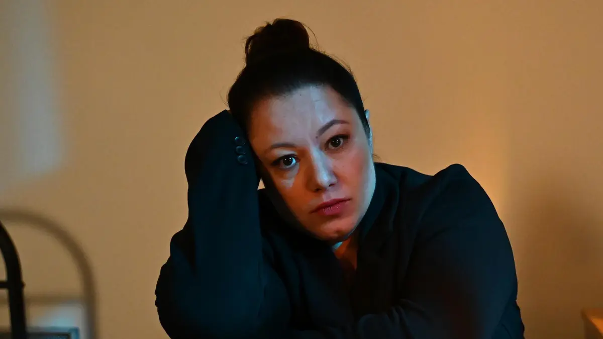 Vanessa (Julia Augustin) darf das Gefängnis vorzeitig verlassen.