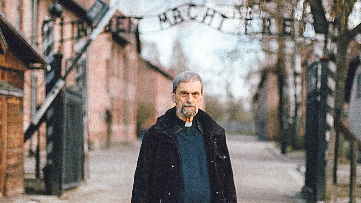 Manfred Deselaers, Auslandsseelsorger und Vizepräsident der Stiftung Zentrum für Dialog und Gebet, am 23. September 2023 in Oswiecim (Polen).