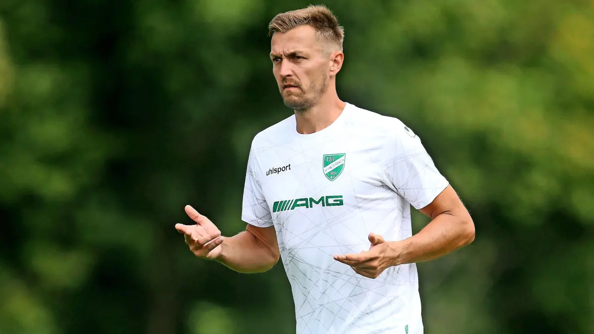 Affalterbach, DEU, 28.08.2025.
Fussball TSV Affalterbach vs GSV Pleidelsheim II .
Trainer Dominic Janzer (Affalterb) .
Foto: Ralf Poller/Avanti .