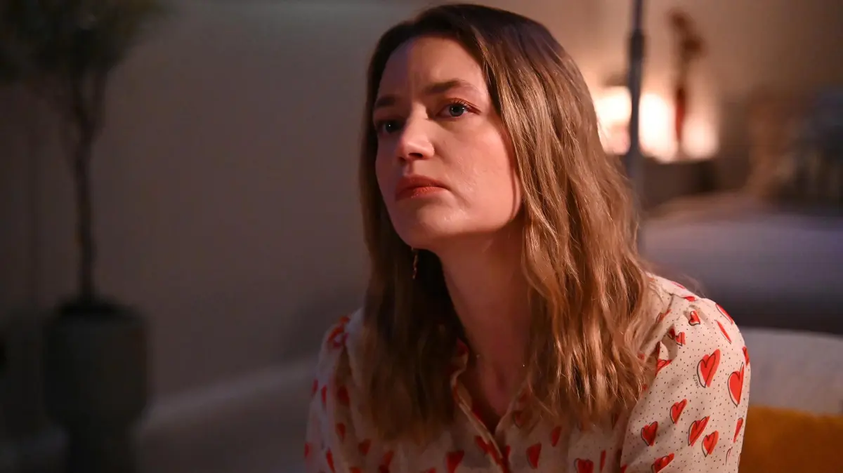 Nathalie (Amrei Haardt) weiß nicht mehr, was sie von Matteo halten soll.