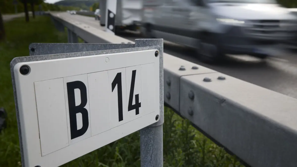 KEINEN AUSSCHNITT MACHEN B 14: KEINEN AUSSCHNITT MACHEN
Nellmersbach, DEU, 13.06.2026
B 14
No model release. Kein Einverständnis für Werbung, keine Weitergabe an Dritte.
Abgebildete Personen haben der Veröffentlichung in der STZN zugestimmt.