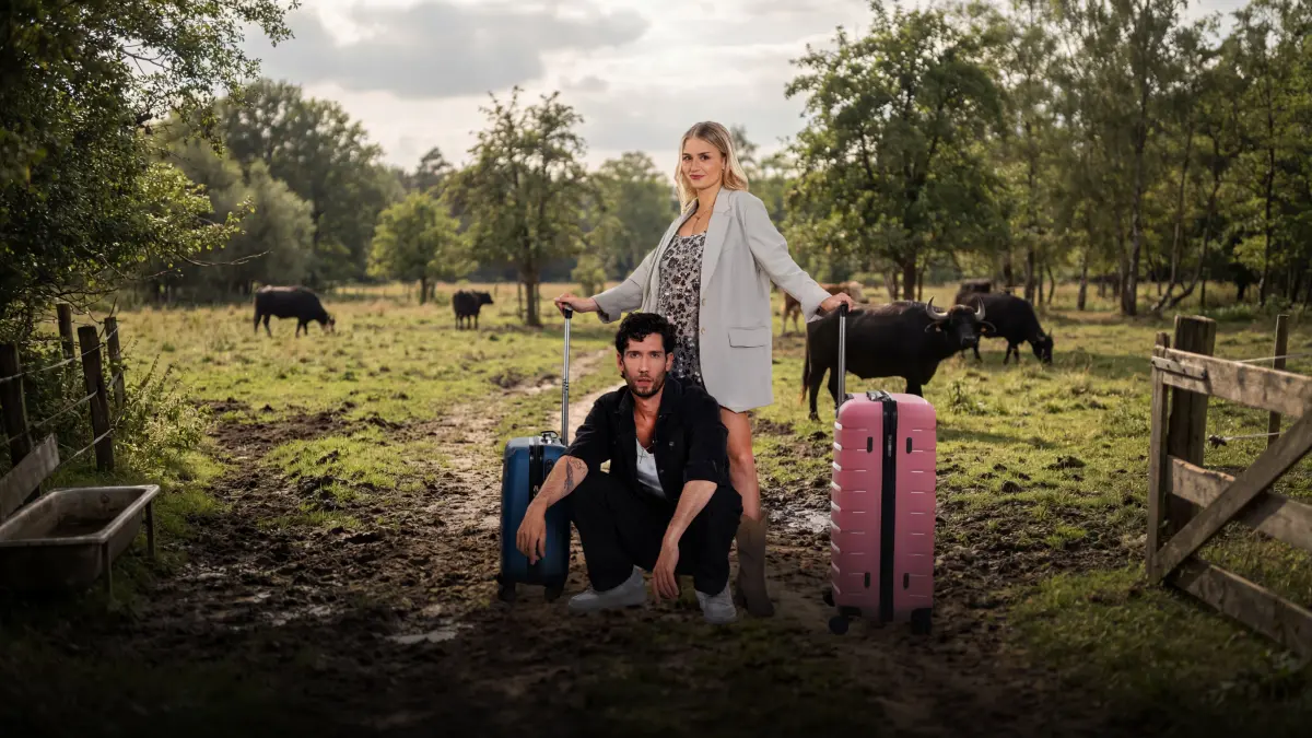 Rapper Ferry (30) und Yoga-Lehrerin Kathy (29)
+++ Die Verwendung des sendungsbezogenen Materials ist nur mit dem Hinweis und Verlinkung auf RTL+ gestattet. +++