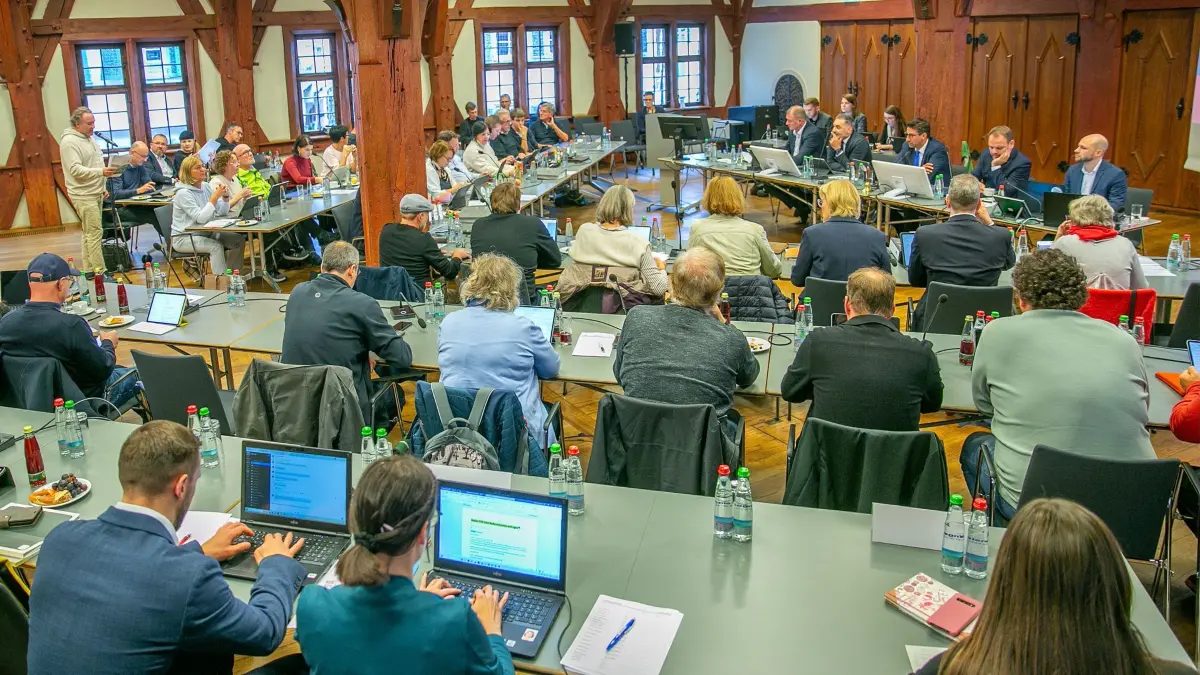 foto: Roberto Bulgrin
06. 10. 2025
Esslingen, Altes Rathaus, Gemeinderatssitzung
