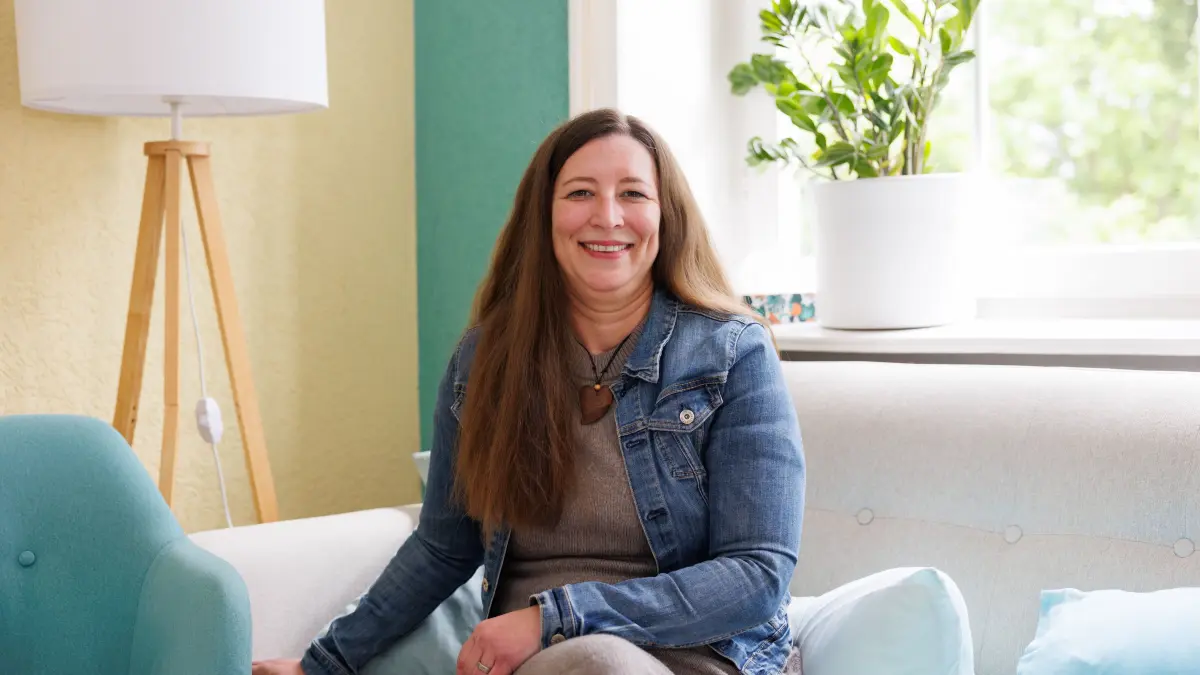 Marina Pillwachs: Böblingen, Um die psychische Gesundheit von Kindern und Jugendlichen steht es deutlich schlechter als noch vor Jahren. Depressionen und Angsterkrankungen nehmen zu, auch Probleme in der Familie. Therapieplätze sind rar. Wie schätzt die systemische Therapeutin Marina Pillwachs aus Böblingen die Lage bei den Kindern und Jugendlichen und ihren Eltern ein? Wie kann geholfen werden?