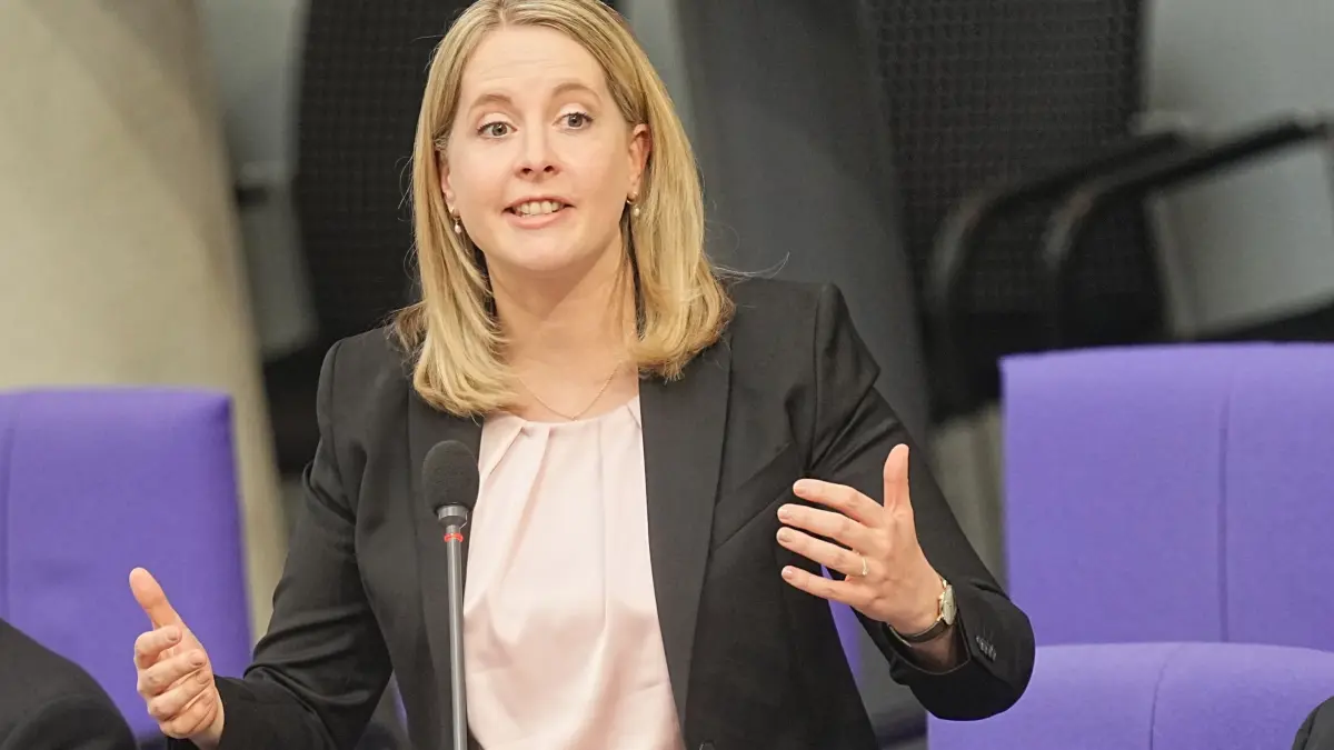 Bundesbauministerin Verena Hubertz (SPD)