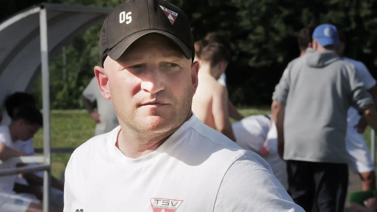 Fußball, Fussball, Verbandsliga, TSV Weilimdorf - Young Boys Reutlingen: Fußball, Fussball, Verbandsliga, TSV Weilimdorf - Young Boys Reutlingen
Trainer (W): Oliver Stierle
Fotograf: Günter E. Bergmann - Photography
Aufnahmedatum: 30.05.2026