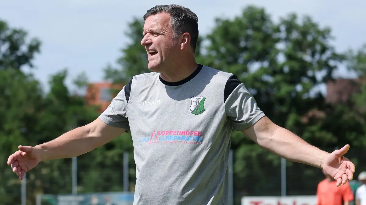 Fußball TSV Heimerdingen vs. GSV Pleidelsheim: BAU // Ditzingen, Fußball TSV Heimerdingen vs. GSV Pleidelsheim, Trainer Andreas Broß (Heimerdingen)