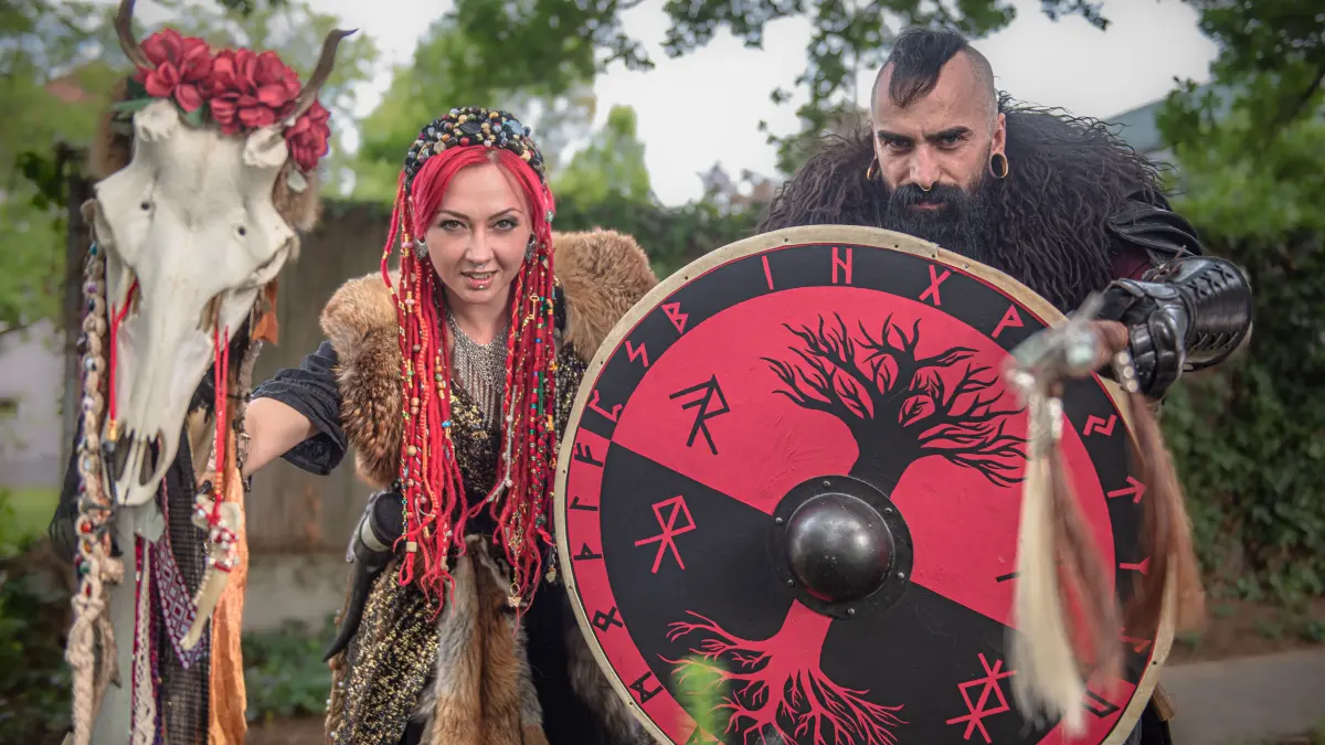 Mittelalter, Fantasy, Feuerhexe, Halvar der Wikinger, Waiblingen, Bogdana Schaffner und Silvio Bündgens, freuen sich auf das Staufer Spektakel in Waiblingen