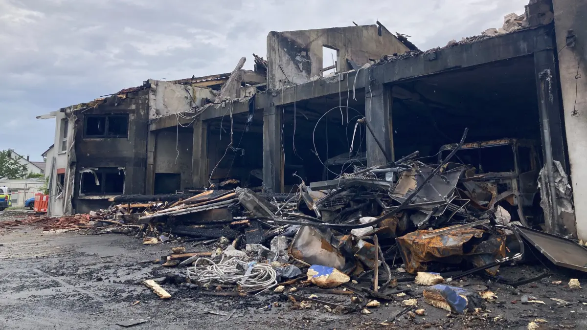 Großbrand im Feuerwehrhaus Unterensingen
