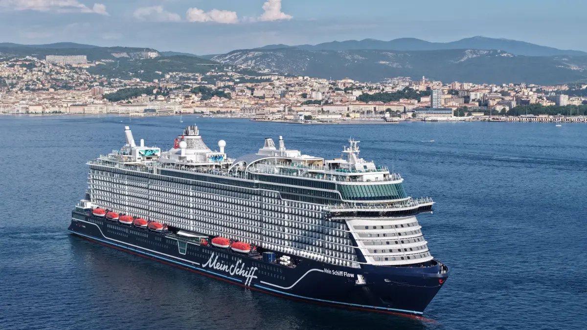 Mein Schiff Flow feierlich getauft: Drei Taufpatinnen, ein Schiff und ein gemeinsamer Flow