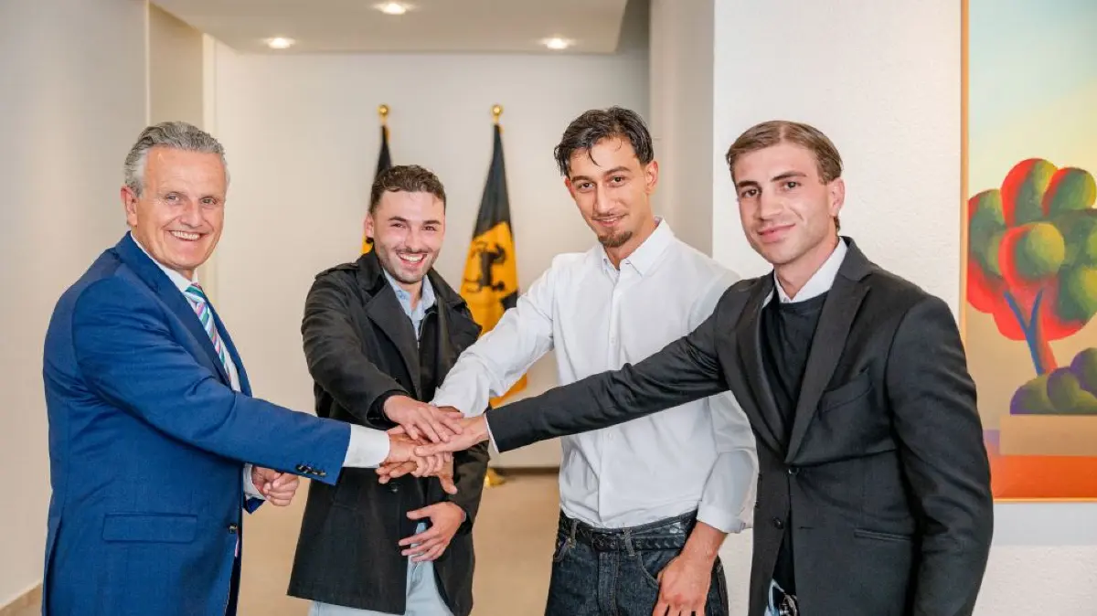 Oberbürgermeister Frank Nopper lud die Jugen Arbeiter MoHunnid-Ali, CHAWE und Marcirati zu sich ein.