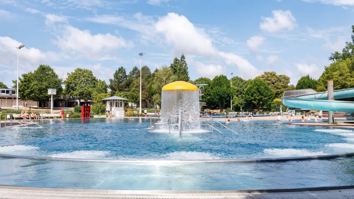 Freibad Böblingen: Böblingen, Reportage aus dem *Böblinger Freibad*: Warum braucht es dort Securities und wie lief das Hitzewochenende?