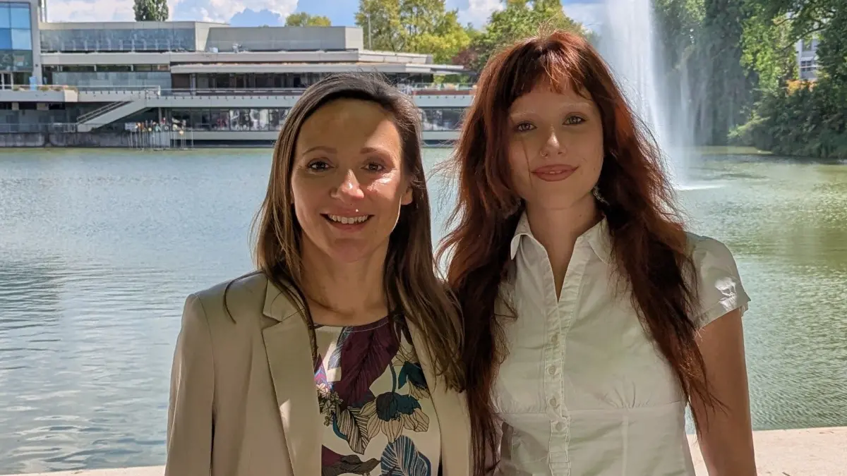 Sofia Ilardi aus Schönaich und Bundestagsabgeordnete Jasmina Hostert.