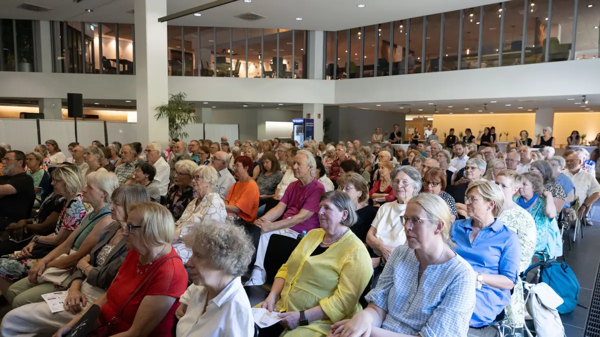 Sommerempfang Leseohren e.V.: Empfang des Vereins Leseohren e.V. im Stuttgarter Pressehaus mit Achim Wörner STZN, 1.Bürgermeister Fabian Mayer und Bettina Kaiser Leseohren e.V.