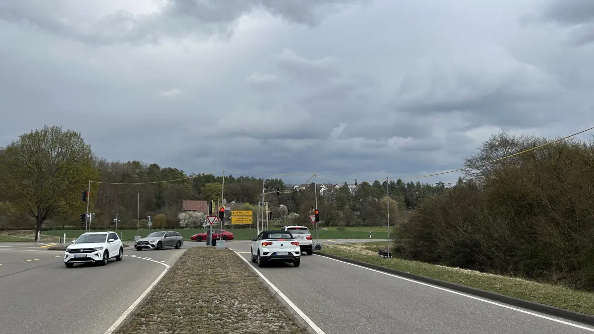 Das Land will die Ampelregelung an der Wiesengrundkreuzung verbessern.