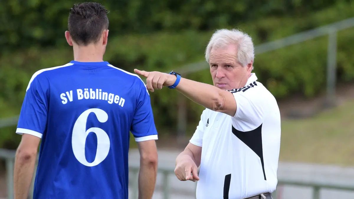SV Trainer Bernd Hoffmann
#6 Philip Kalmbach (SV) , Foto: Eibner