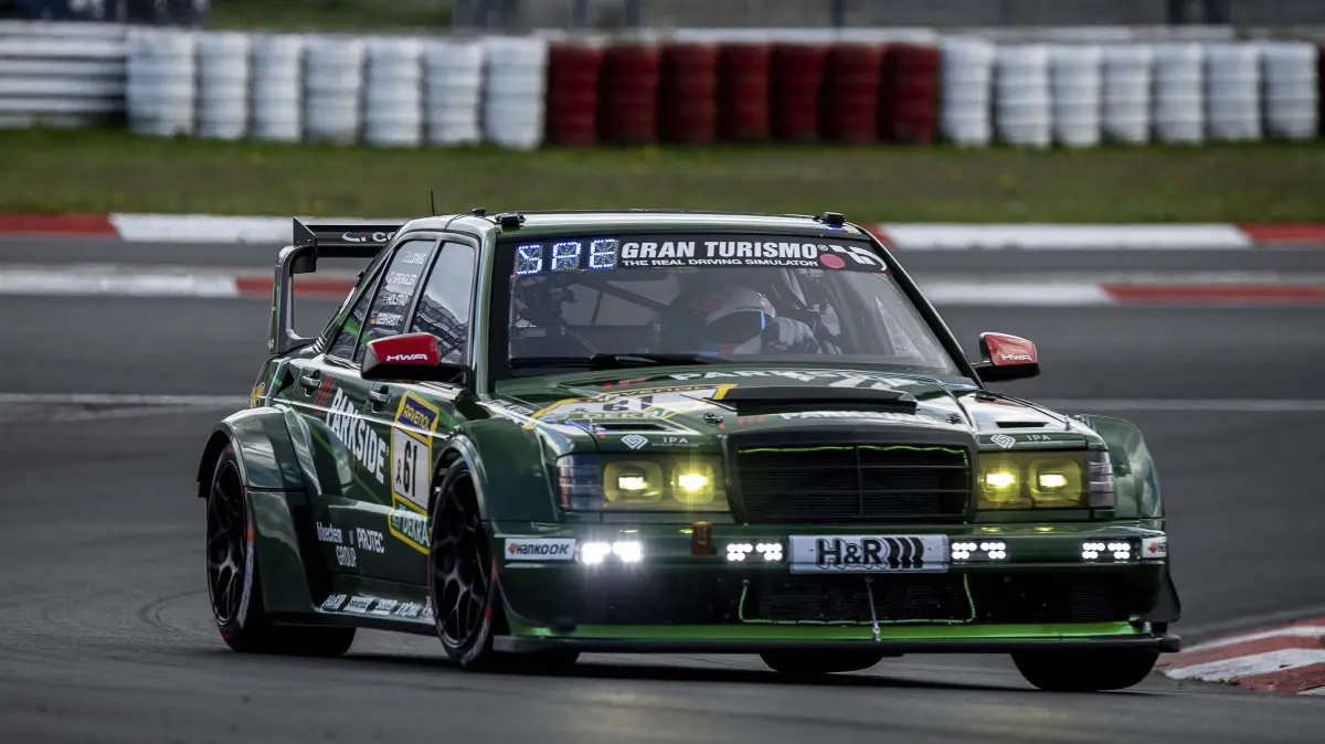 HWA Engineering Speed SP-X 61 mit den Fahrern Evald Holstad NOR, Peter Ludwig USA, Christian Gebhardt GER, Bruno Spengler La GER. Ein grüner Mercedes-Benz 190E Evo II mit der Startnummer 61 auf der Rennstrecke während der ADAC 24h Nürburgring Qualifiers HWA Engineering Speed SP-X 61 with drivers Evald Holstad NOR, Peter Ludwig USA, Christian Gebhardt GER, Bruno Spengler La GER . A green Mercedes-Benz 190E Evo II with starting number 61 on the race track during the ADAC 24h Nürburgring race track race track Qualifiers Copyright: imageBROKER/AlexanderxFranz iblarf17458307.jpg Bitte beachten Sie die gesetzlichen Bestimmungen des deutschen Urheberrechtes hinsichtlich der Namensnennung des Fotografen im direkten Umfeld der Veröffentlichung
