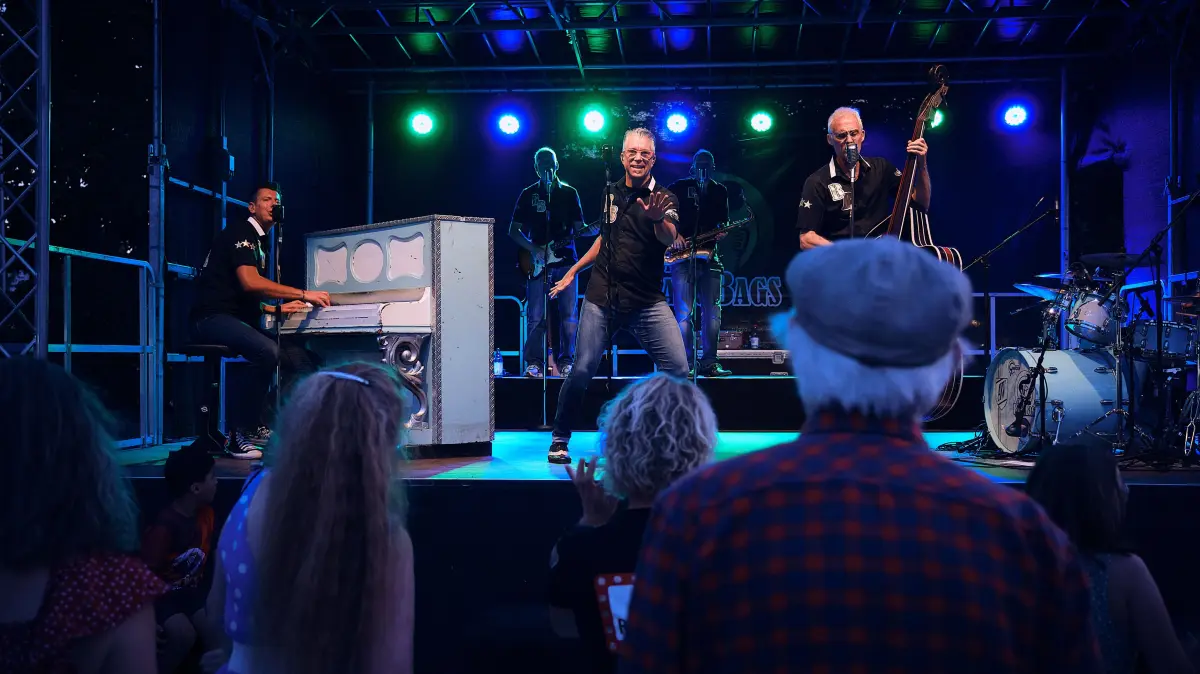 Die Band Bang Bags spielt beim 1. Bürgerfest in Möglingen